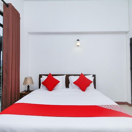 Delphin Hotel Nuwara Eliya Kamer foto
