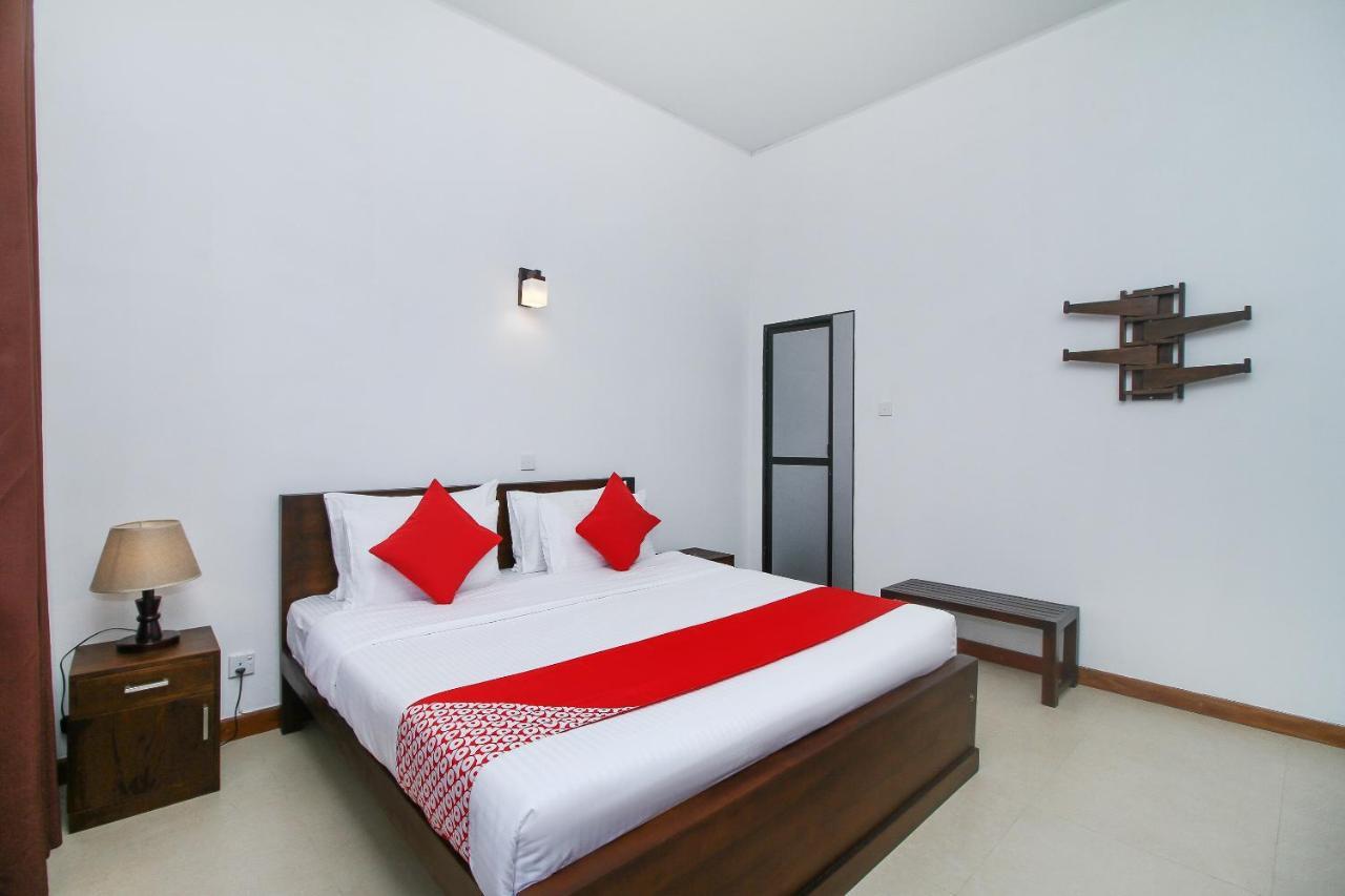 Delphin Hotel Nuwara Eliya Buitenkant foto