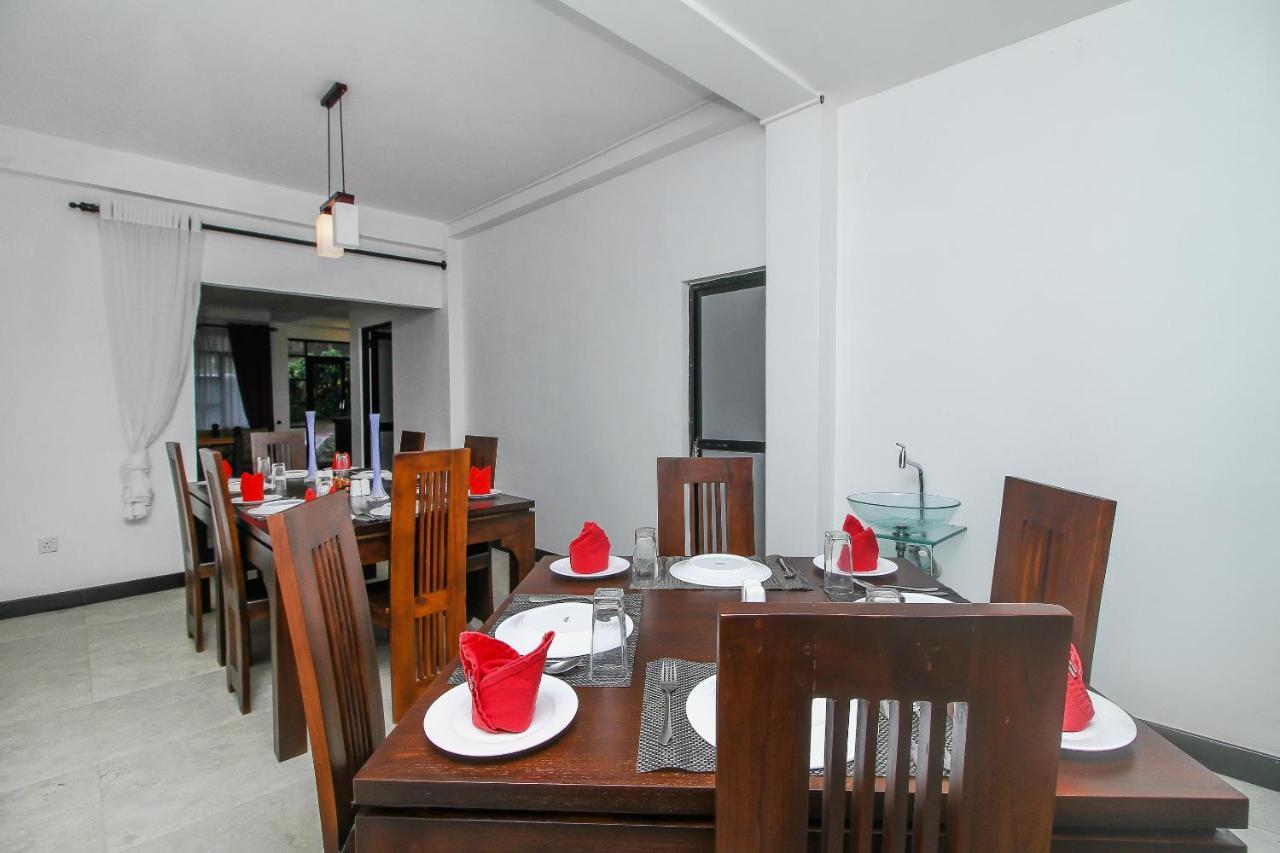 Delphin Hotel Nuwara Eliya Buitenkant foto